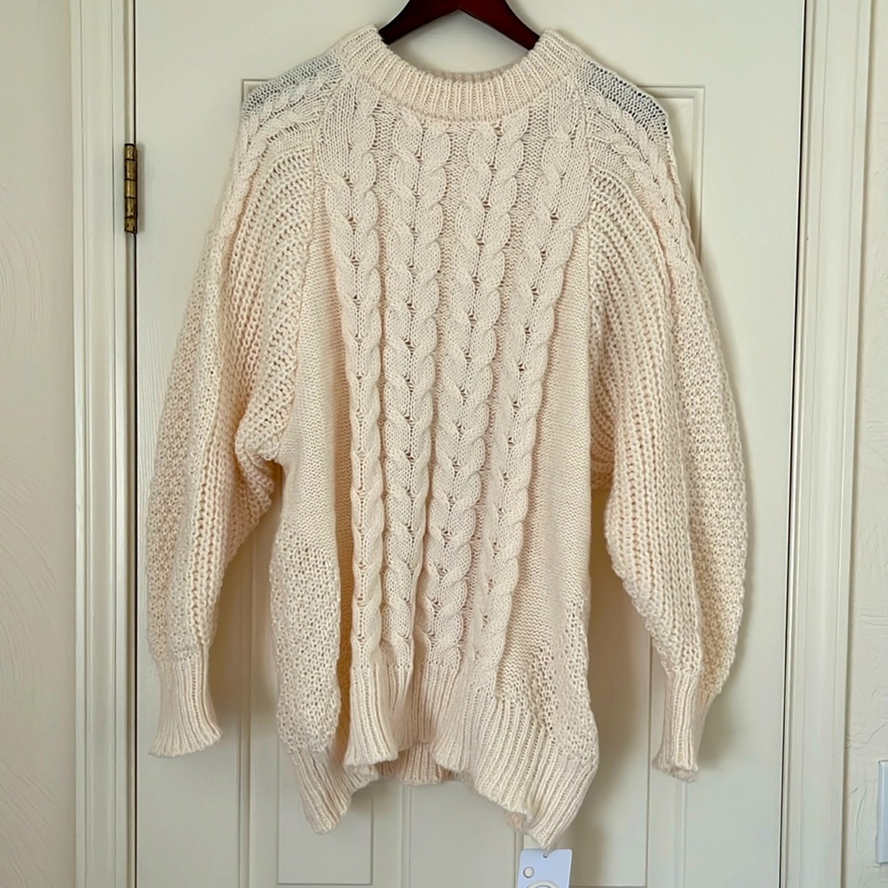 Commense Chunky Cable Knit Sweater